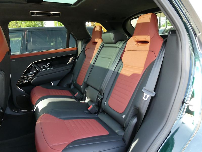 Land Rover Range Rover Sport (2026) SV P635 - fotka 14 z 43