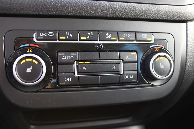 Volkswagen Golf Plus 2.0TDI 103kW SERV.KNIHA - fotka 20 z 22