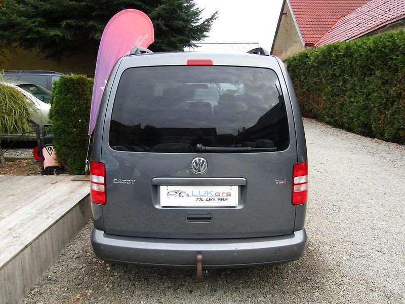 Volkswagen Caddy (2013) 1.6 TDI 75kW  7 MÍST - fotka 12 z 37