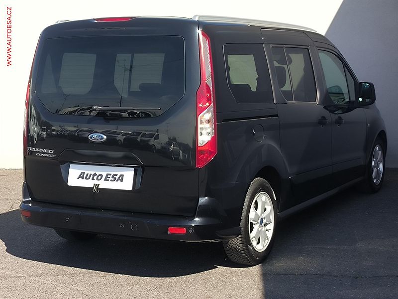 Ford Tourneo Connect (2015) 1.6TDCi MAXi, Titanium, navi - fotka 4 z 21