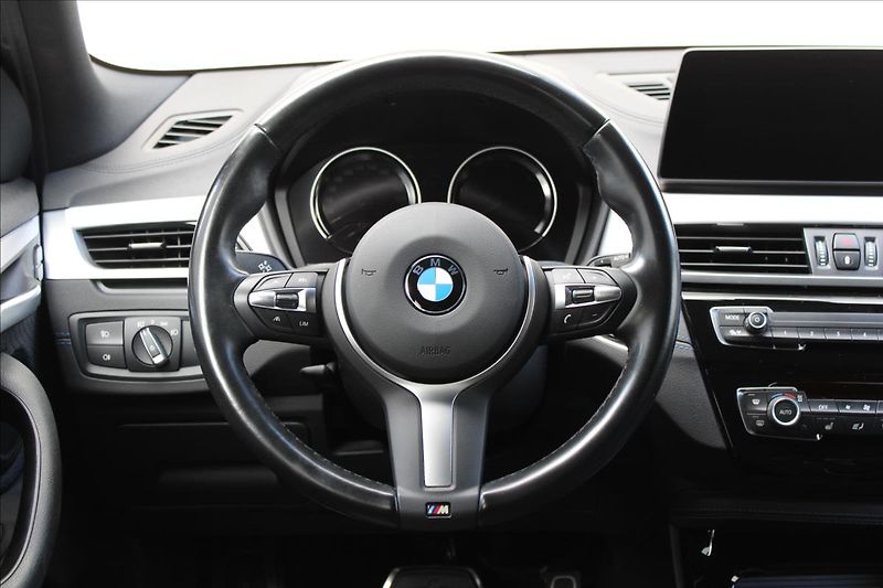 BMW X2 20d xDrive/M-Paket/TOP/CZ - fotka 17 z 40