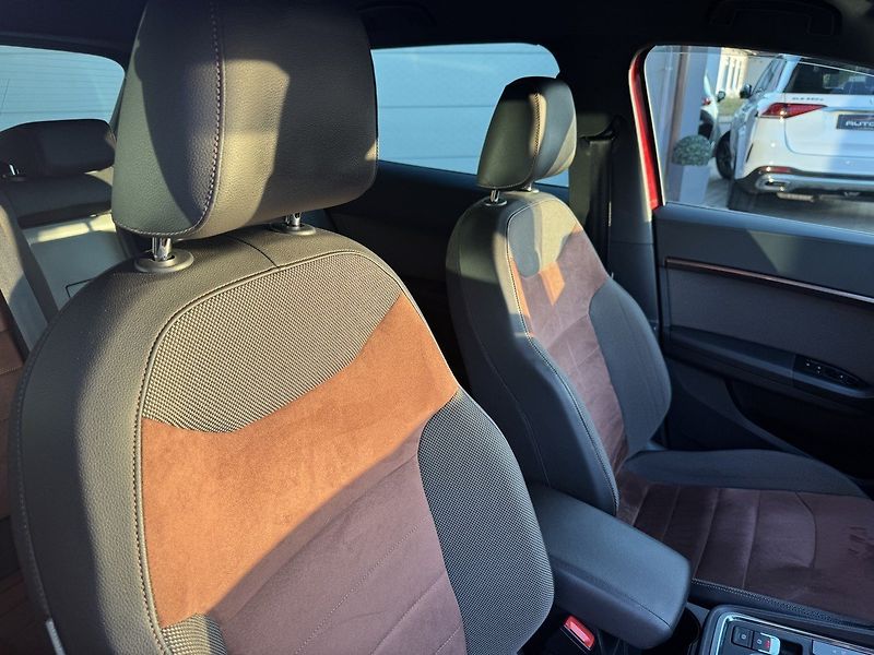 Seat Ateca (2016) 1.4TSi DSG LED Navi Kamera - fotka 15 z 48