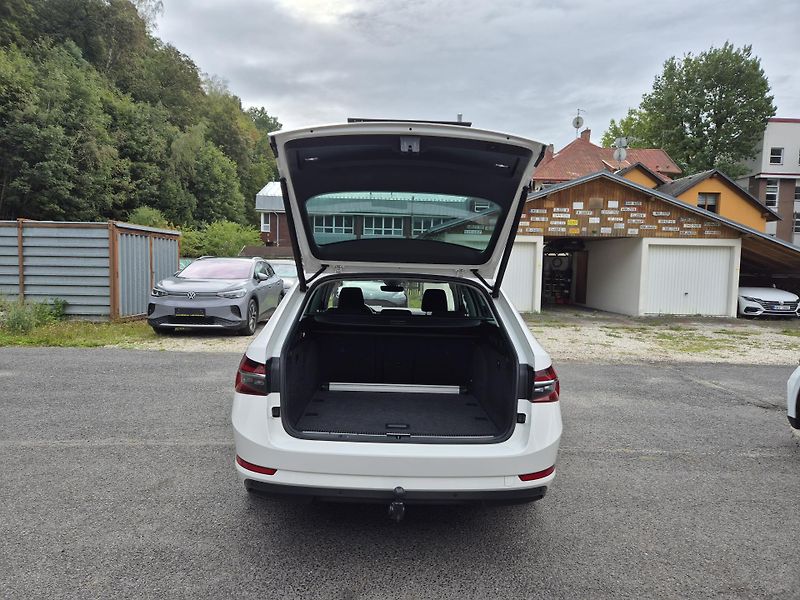 Škoda Superb Combi 2,0TDi 110kw DSG 17ALU - fotka 14 z 53