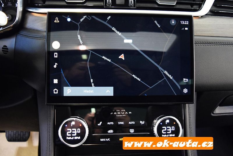Jaguar F-Pace 2.0 D AWD S 83 000 KM 2021 - fotka 43 z 65