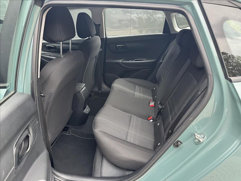 Hyundai i20 1,2 i WAVE ZÁRUKA ČR DPH - fotka 13 z 28
