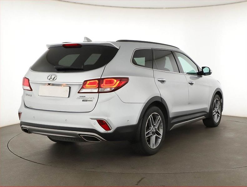 Hyundai Santa Fe (2016) 2.2 CRDi Blue, 4X4, Automat - fotka 5 z 20