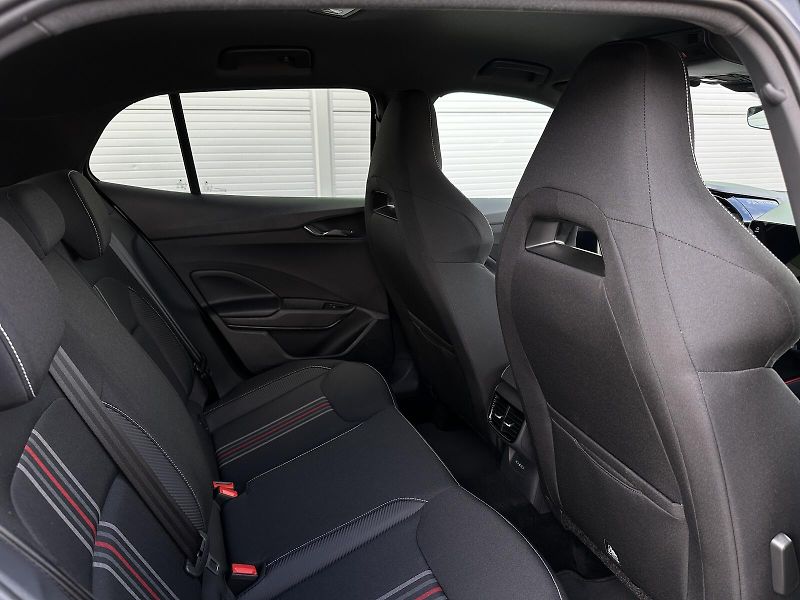 Škoda Fabia 1.0TSi DSG Monte Carlo 116PS B - fotka 35 z 36