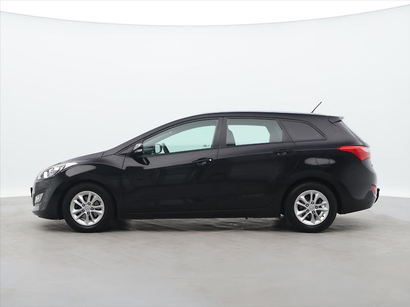 Hyundai i30 1,6 CRDi 81kW Trikolor - fotka 4 z 28