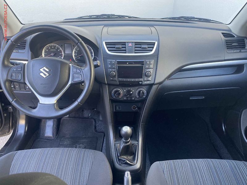 Suzuki Swift (2015) 1.2 VVT, Klima - fotka 8 z 15