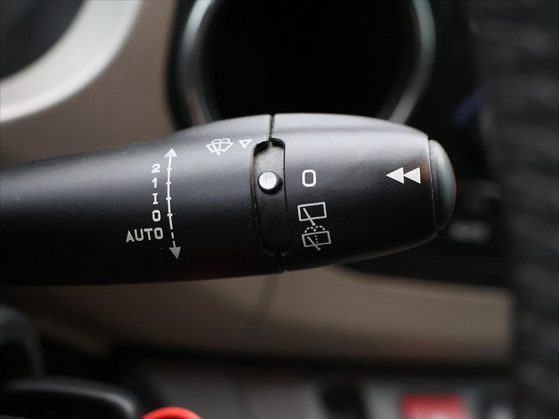 Citroën Berlingo 1,6 VTi 88kW Multispace CZ - fotka 19 z 32