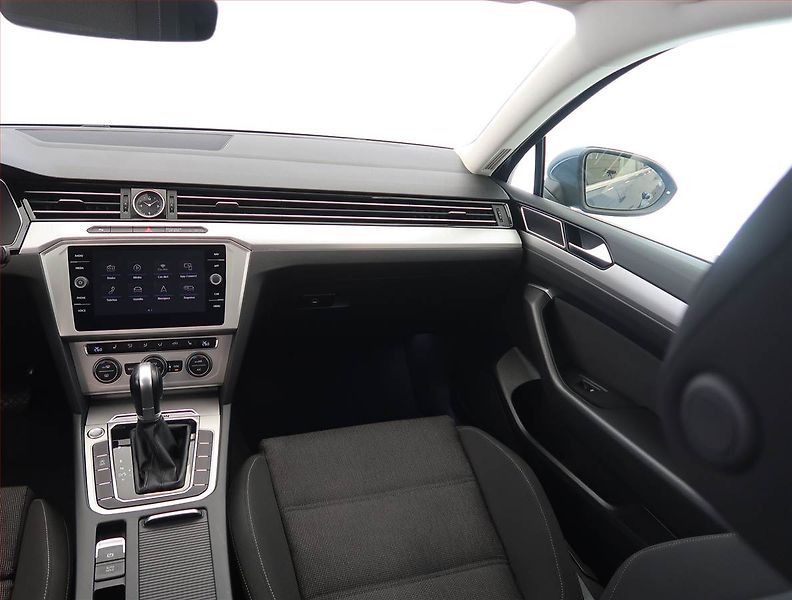 Volkswagen Passat (2018) 2.0 TDI, 4X4, Automat - fotka 8 z 20