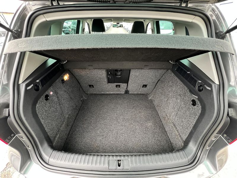 Volkswagen Tiguan 2.0TDi 103kw 4x4 ČR 1.MAJ DPH - fotka 27 z 40