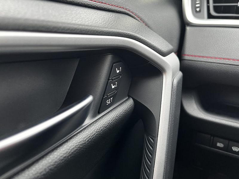 Toyota RAV4 2.5 Plug-in Hybrid ODBĚR IHNED - fotka 27 z 39