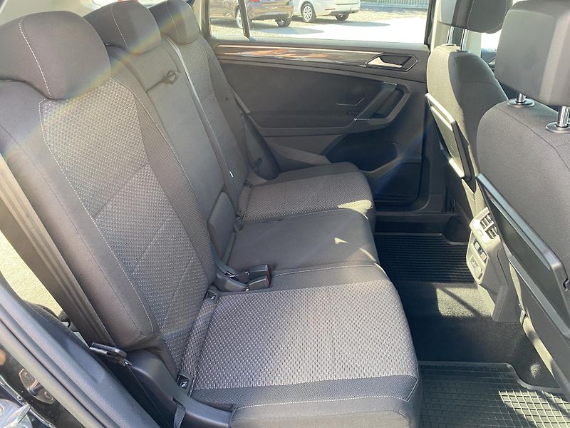 Volkswagen Tiguan Allspace 1.4TSI 110KW -ALLSPACE- DPH - fotka 40 z 47