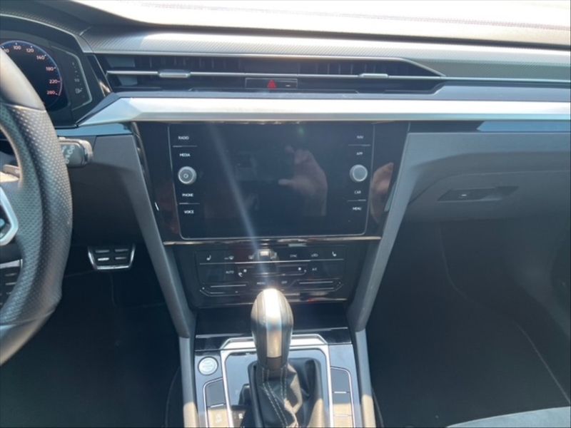 Volkswagen Arteon 2,0 TDI 110 R-Line AT - fotka 10 z 11
