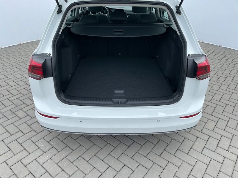 Volkswagen Golf (2021) Com. VIII 2.0TDi STYLE! ČR+1.m - fotka 10 z 38