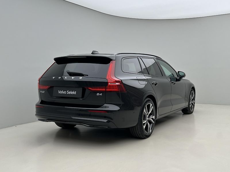 Volvo V60 B4 DARK PLUS AUT - fotka 13 z 45