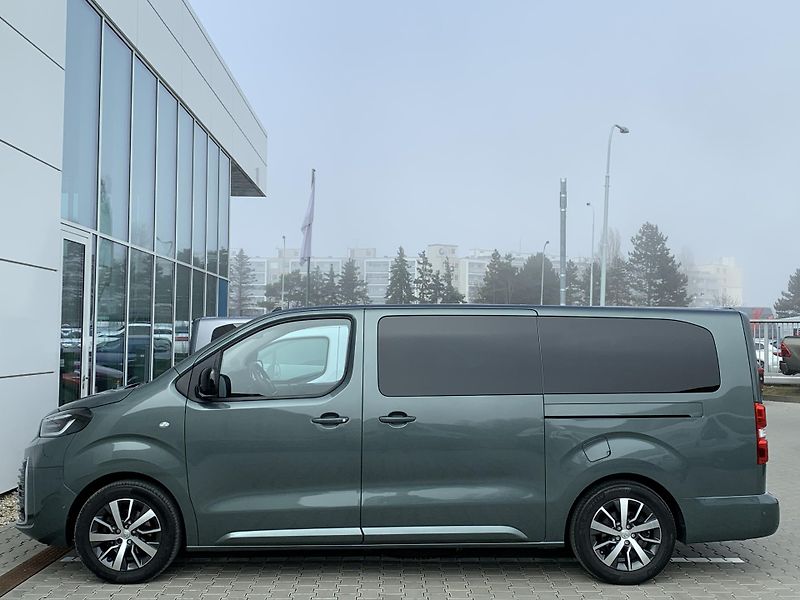 Toyota ProAce Verso VERSO L2 VIP 7S SKYVIEW 2L AT - fotka 4 z 27