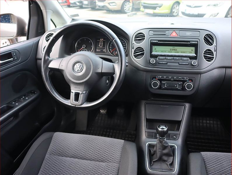 Volkswagen Golf Plus (2009) 2.0 TDI, Serv.kniha, Tempomat - fotka 7 z 16