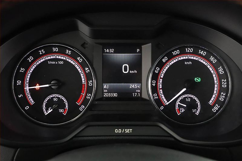 Škoda Octavia (2017) RS 2.0 TDI 4x4 DSG, 4X4 - fotka 8 z 23