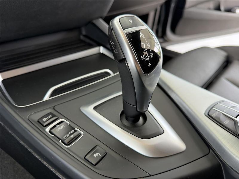 BMW Řada 1 3,0 i, M140i xDrive,Shadow,400 - fotka 18 z 41