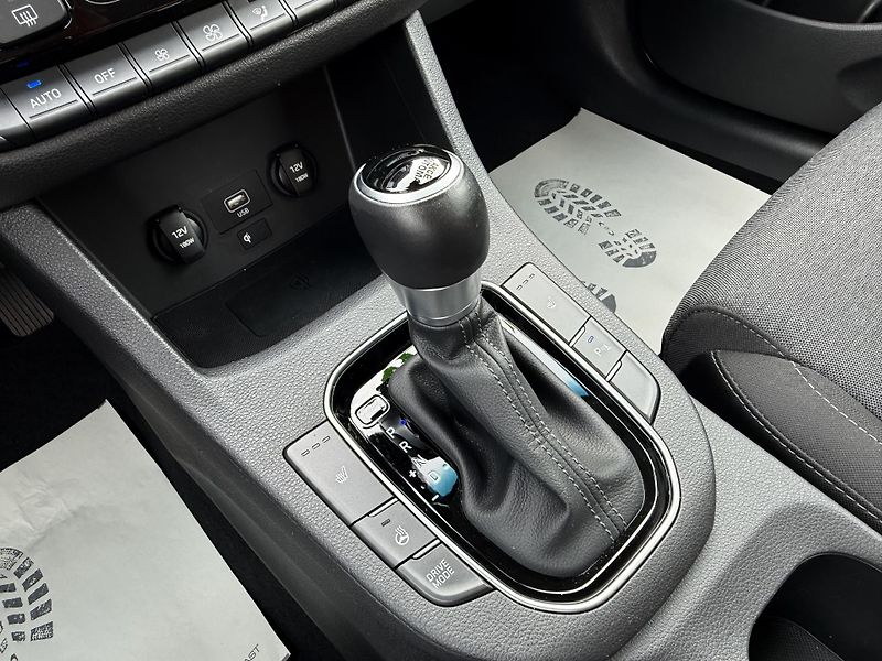 Hyundai i30 1,5 T-GDI DCT Smart Automat ČR - fotka 30 z 40