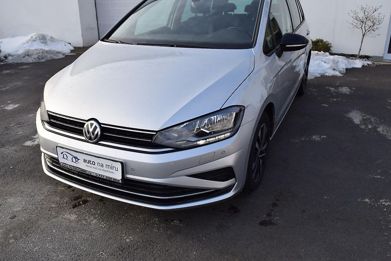 Volkswagen Golf Sportsvan (2019) 1.5TSI 96kw IQ.DRIVE NAVI ACC  - fotka 2 z 49