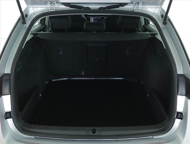 Škoda Octavia (2022) Ambition 2.0 TDI, ČR,1.maj - fotka 13 z 15
