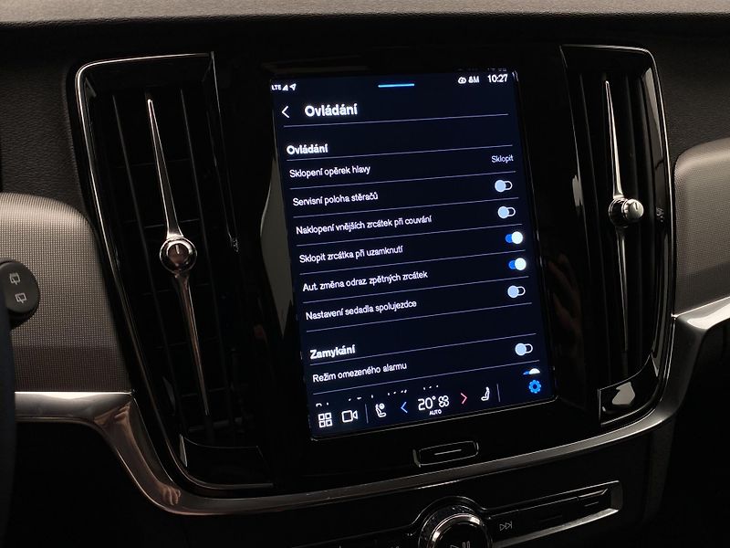 Volvo V90 T6 AWD PLUG-IN PLUS DARK TAŽNÉ - fotka 47 z 53