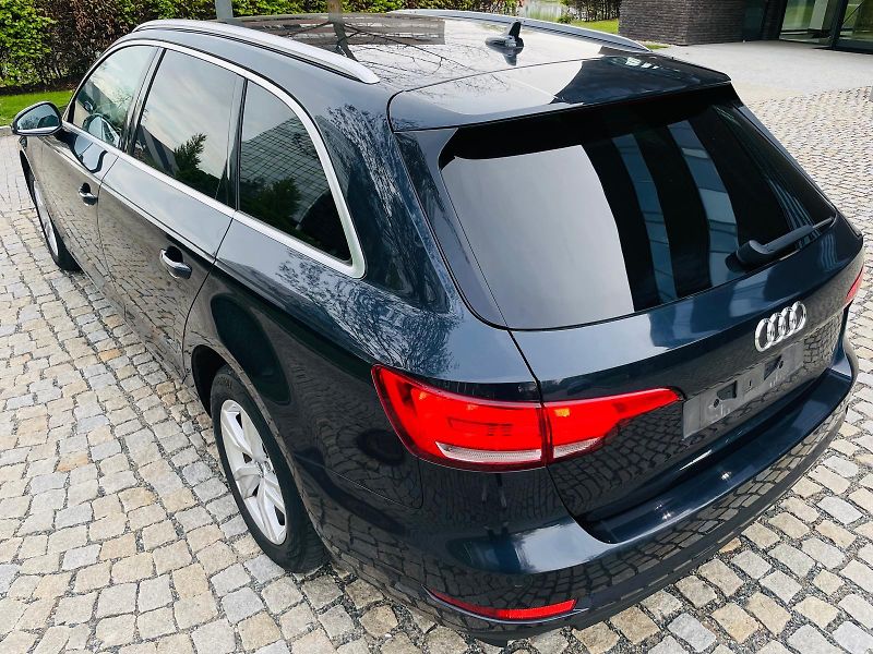 Audi A4 Avant 2.0TD AUT VÝHŘEV SENZORY - fotka 16 z 48