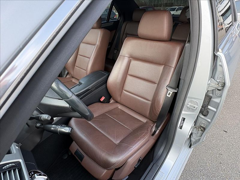 Mercedes-Benz Třídy E 2,2 250CDi AVG,Xenon,Šíbr,Kůže - fotka 9 z 39
