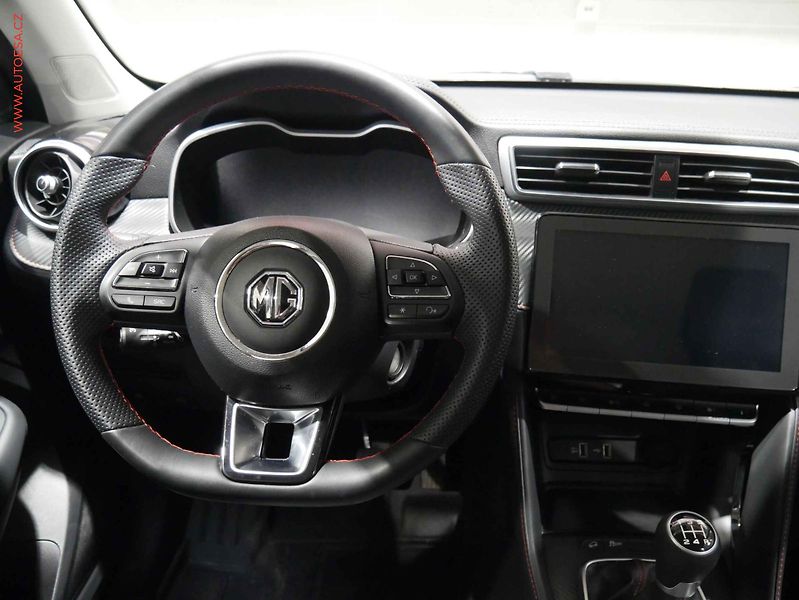 MG ZS (2024) 1.5, ČR, servis.kniha - fotka 11 z 22