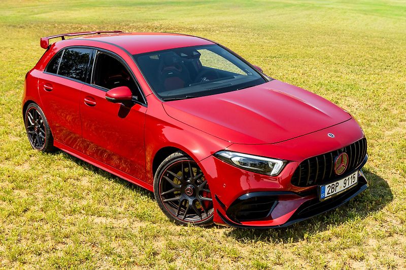 Mercedes-Benz Třídy A (2020) Mercedes-AMG A45 S 4MATIC+ - fotka 2 z 11