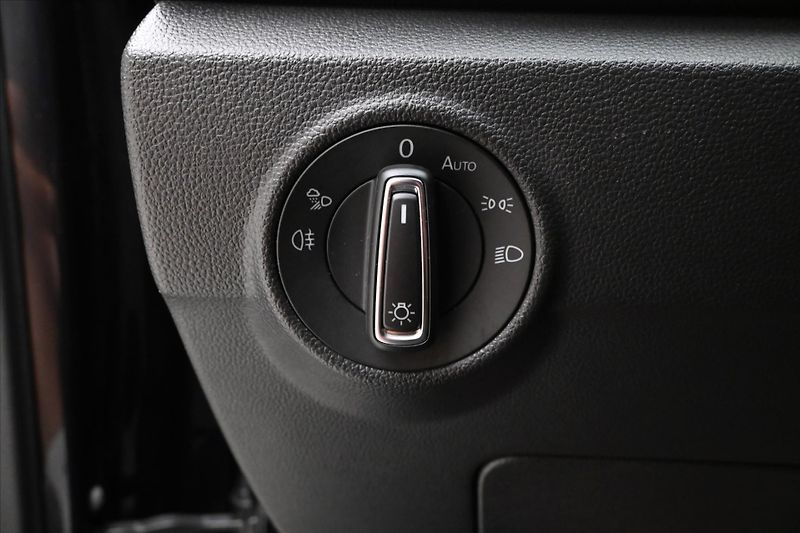 Volkswagen T-Roc 2,0 TDI 110kW DSG Style Plus Z - fotka 25 z 31