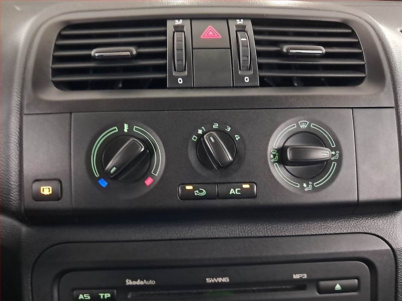 Škoda Roomster (2013) 1.2 12V, Serv.kniha - fotka 15 z 18
