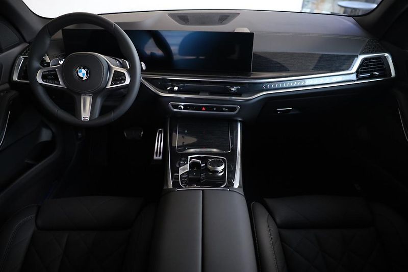 BMW X5 xDrive30d - fotka 5 z 18