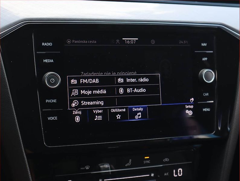 Volkswagen Passat (2023) 2.0 TDI - fotka 18 z 20