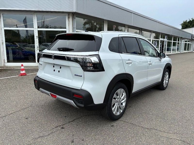 Suzuki S-Cross 4x4 automat Premium - fotka 7 z 11