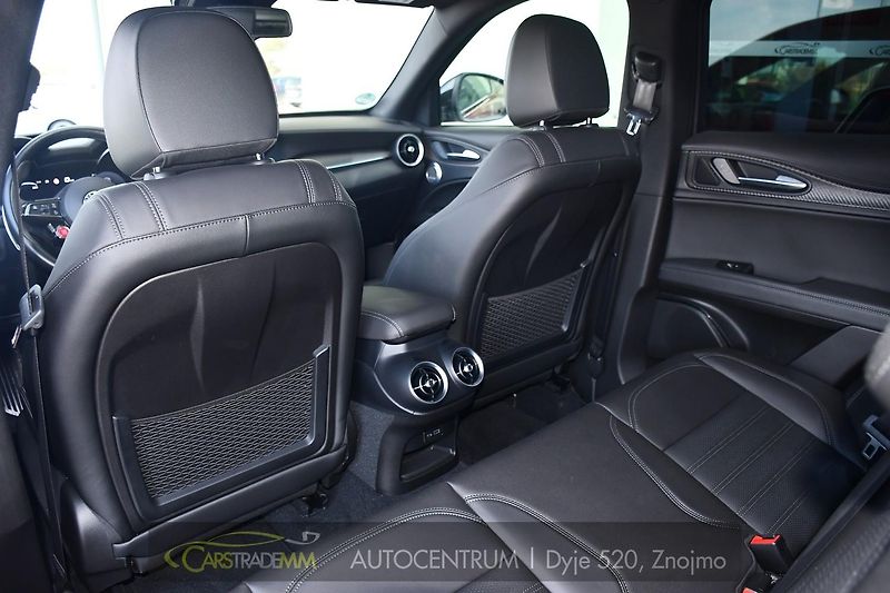 Alfa Romeo Stelvio 2.9V6 Bi-T.382 kW QUADRIFOGLIO - fotka 12 z 56