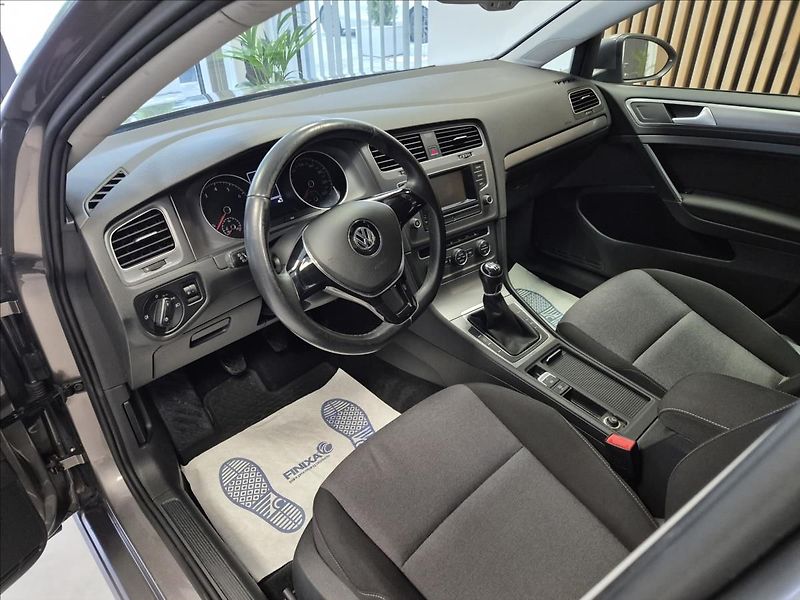 Volkswagen Golf 1.2 TSI EDITION - fotka 9 z 22