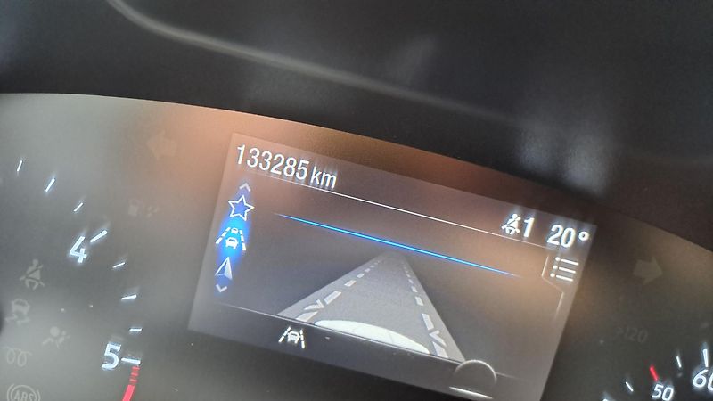 Ford Focus 1.5 EcoBlue Titanium Automat - fotka 21 z 27