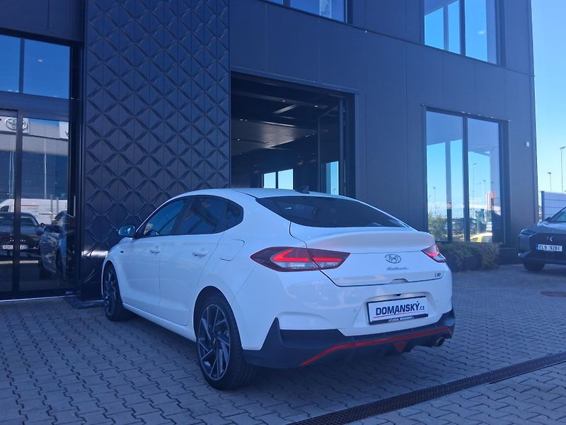 Hyundai i30 N-LINE 1.5 T-GDi 117 kW - fotka 8 z 26