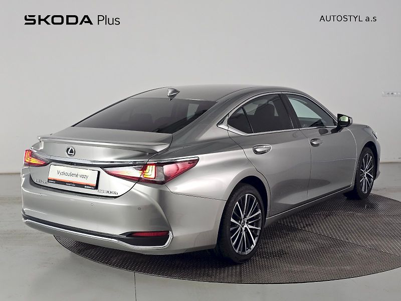 Lexus ES 300h (2025) 2.5HEV 218k BUSINESS EDITION - fotka 2 z 28