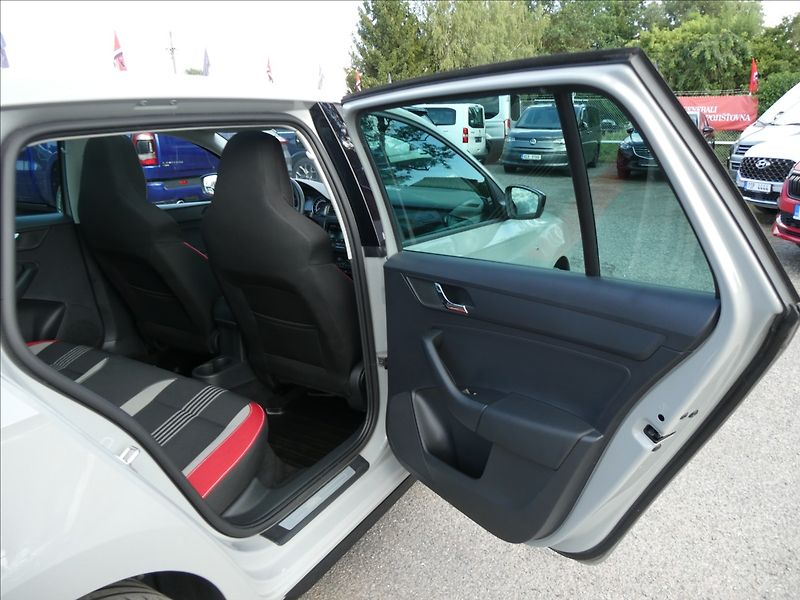 Škoda Rapid 1,2 TSi 77kW MONTE CARLO,2xkol - fotka 29 z 43
