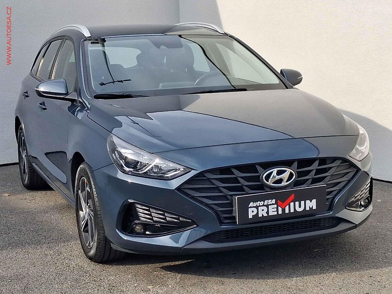Hyundai i30 (2023) 1.5 DPi, 1.maj,ČR, Family - fotografie inzerátu