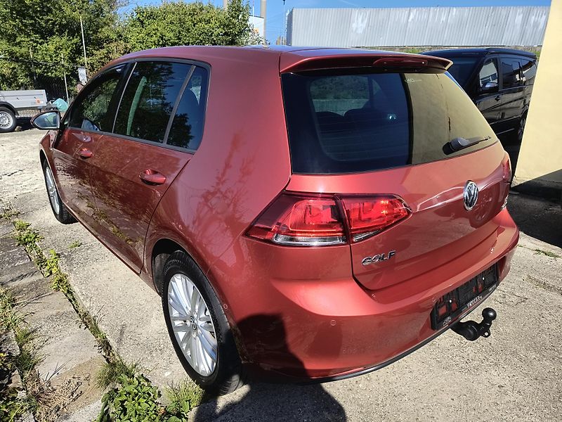 Volkswagen Golf (2014) 1.2 TSI 63KW 4-VÁLEC Z ŘEMENEM - fotka 66 z 66