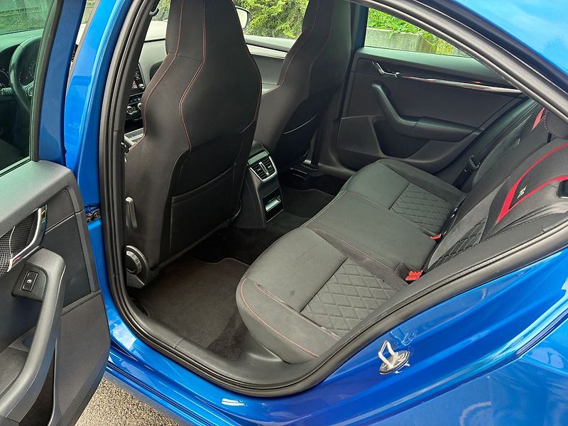 Škoda Octavia 2.0 TDI 135 kW RS ČR - fotka 28 z 30
