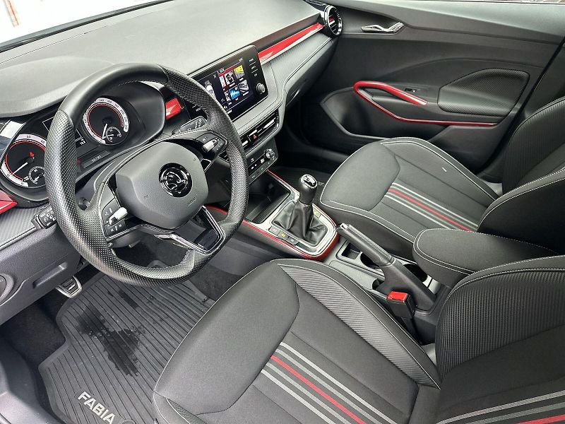 Škoda Fabia (2022) 1.0 TSI Monte Carlo - fotka 6 z 32