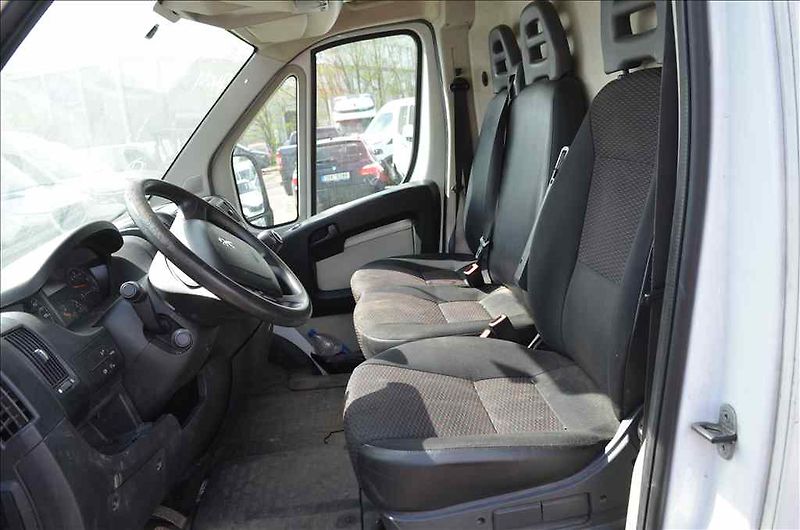 Peugeot Boxer (2016) 2,2 D - fotka 14 z 19