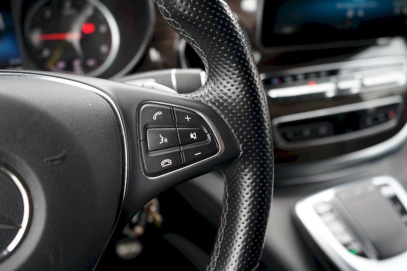 Mercedes-Benz Třídy V (2021) V 300d L Auto 4MATIC 7-míst We - fotka 19 z 25